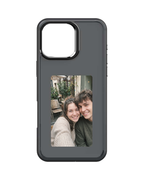 Poche Duo in black, front view with a couple photo on the e-ink screen